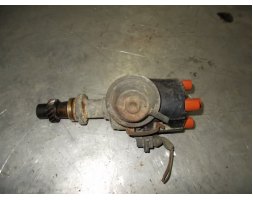 Volkswagen Golf II 1.8 Aparat zapłonowy 050905205A