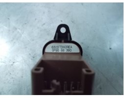 Mazda 6 I LF przełącznik szyb prawy tył GP9G66380