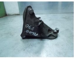 Volvo V70 I 2.5 TDI łapa wspornik silnika 07419927