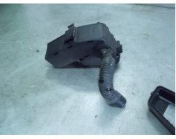 Volvo V70 I 2.5 TDI skrzynka bezpiecznikow 9128576