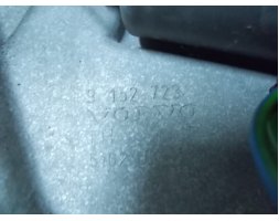 Volvo V70 I Podnośnik szyby lewy przód 9152723