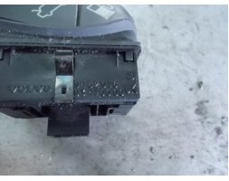 Volvo V70 I Przełącznik otwierania klapy wlewu
